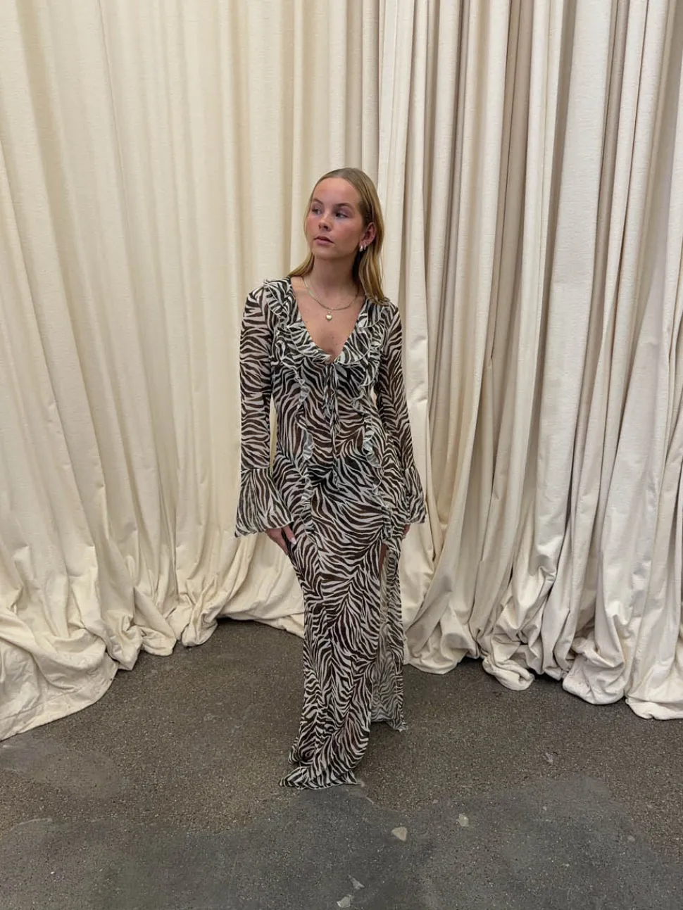 Amy kjole i zebraprint - Sort/hvid