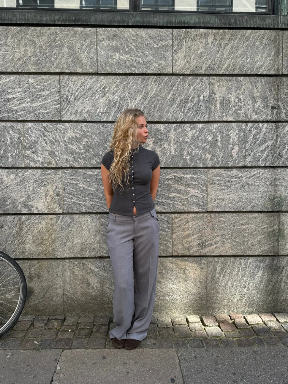 Anna Olympia lavtaljede suit bukser - Grå