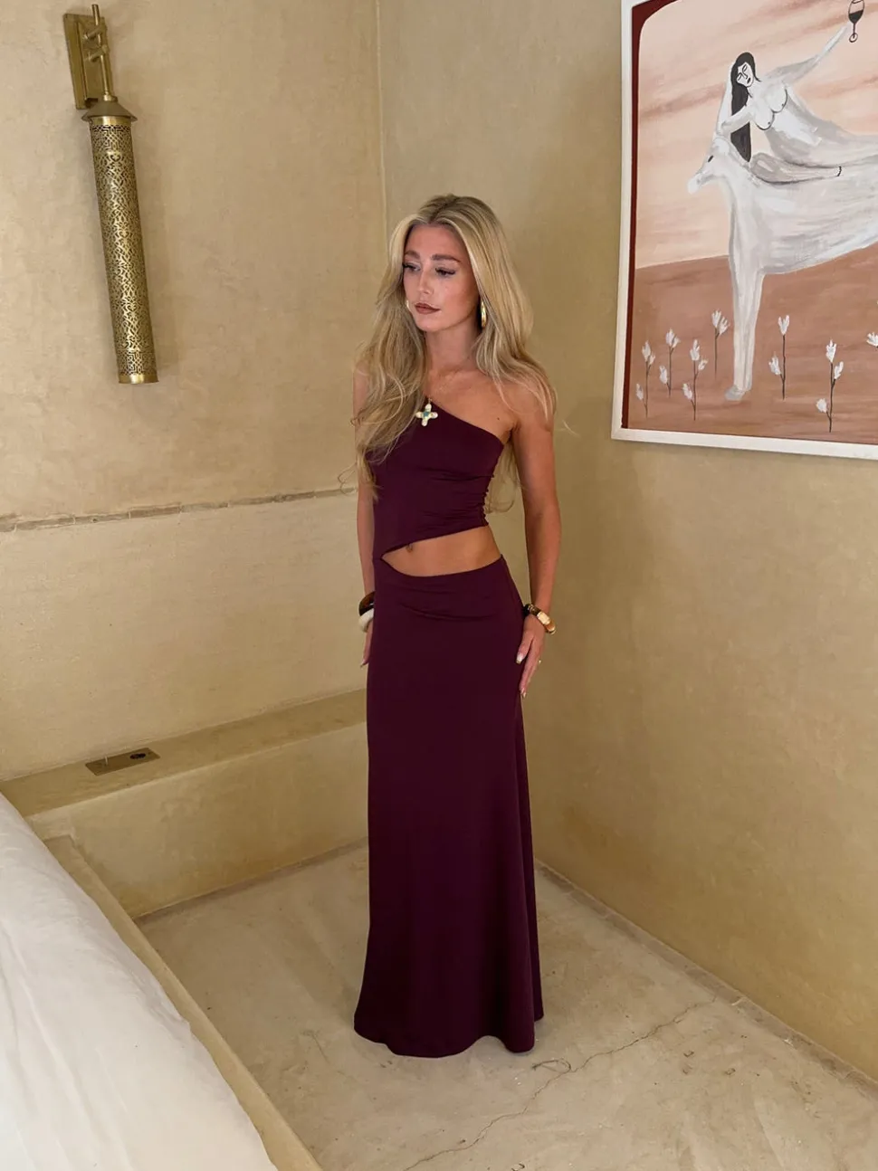 Baili maxikjole med snit - Bordeaux