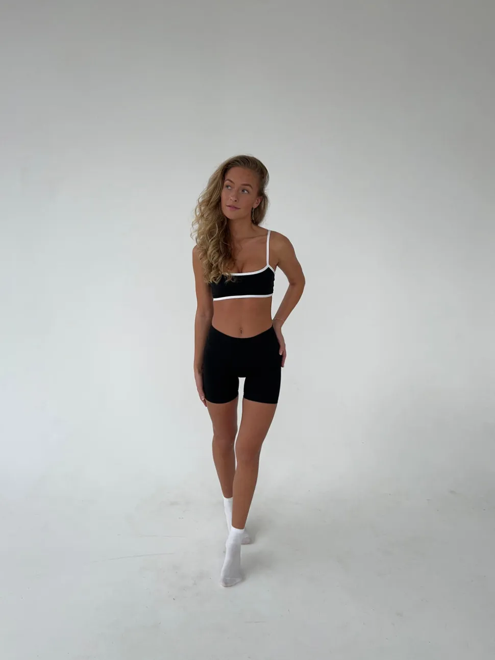 Essential shorts - Jet Black