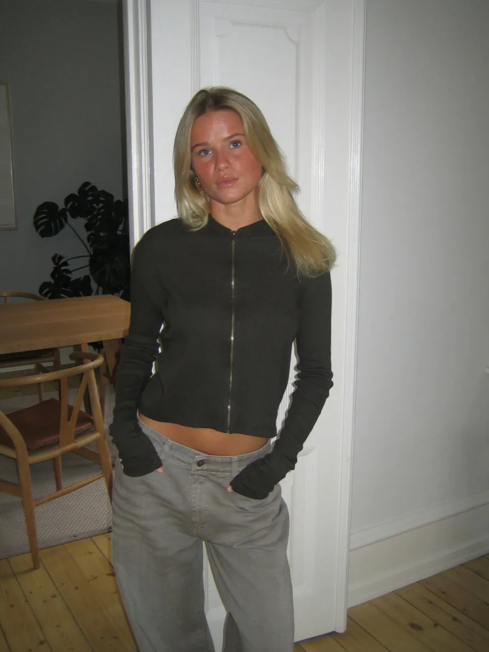 Isaline ribbet hoodie med zip - Brun