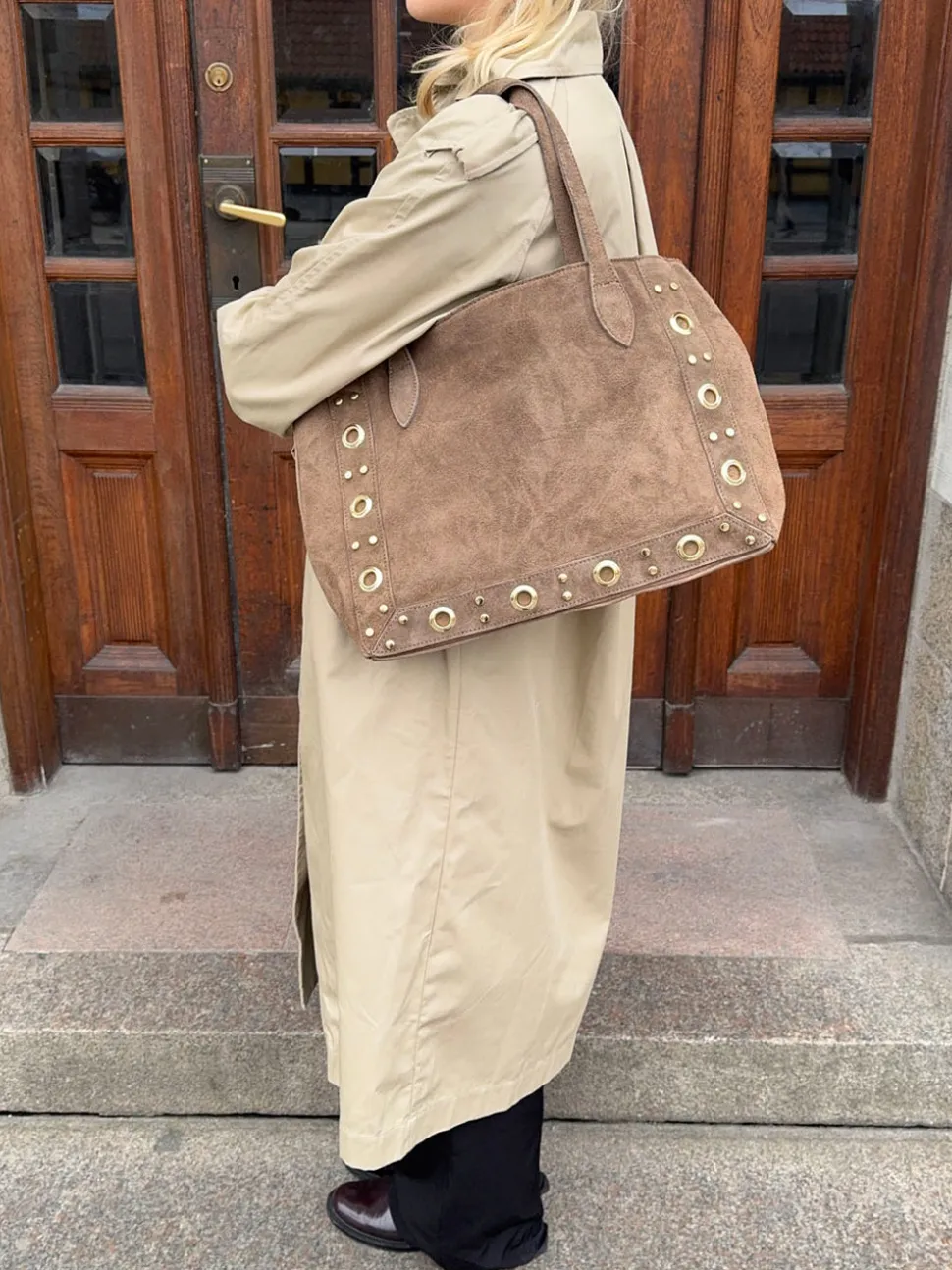 Lyra taske med nitter - Brun