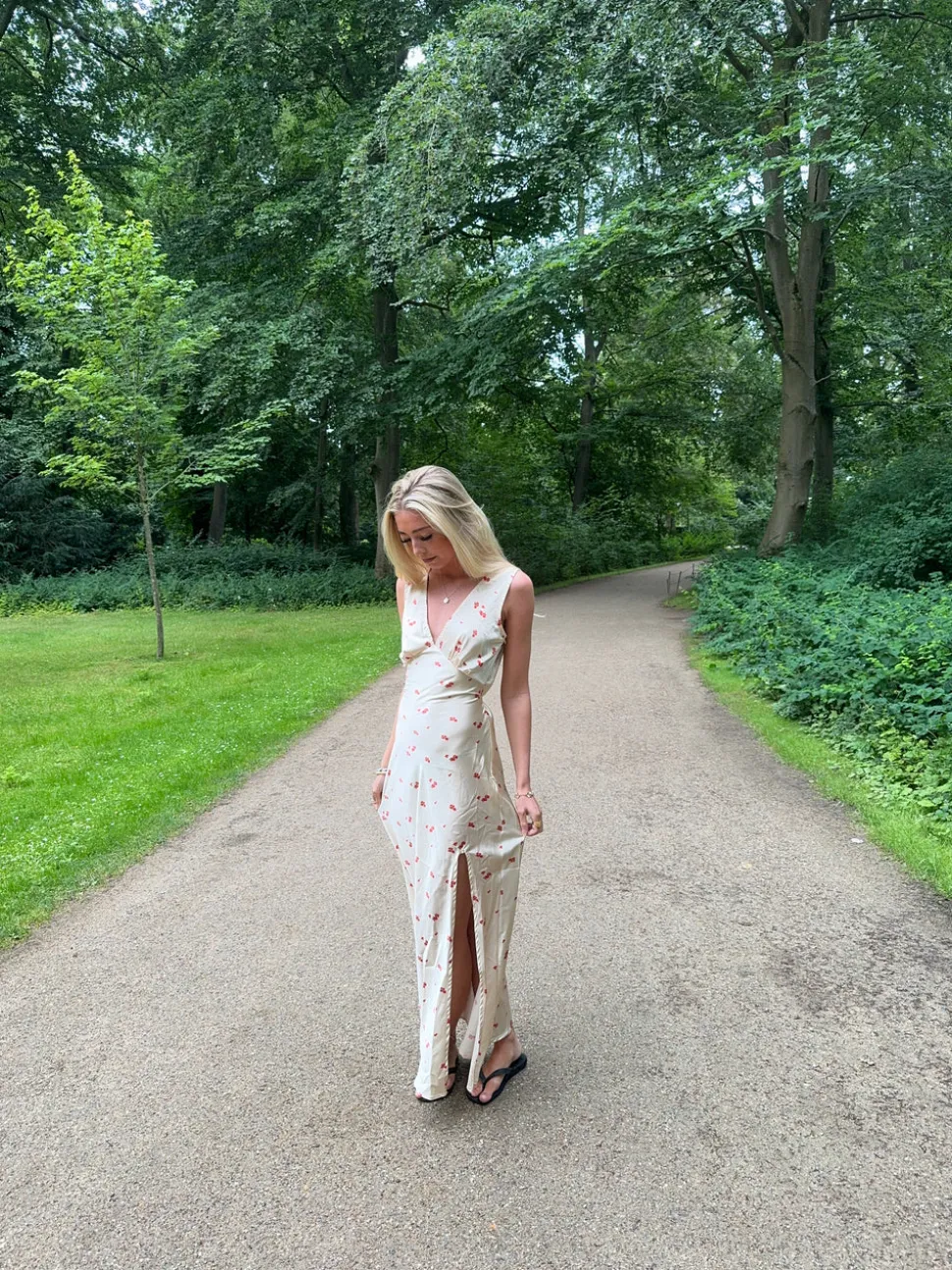 Marielle kjole med blomster - Beige