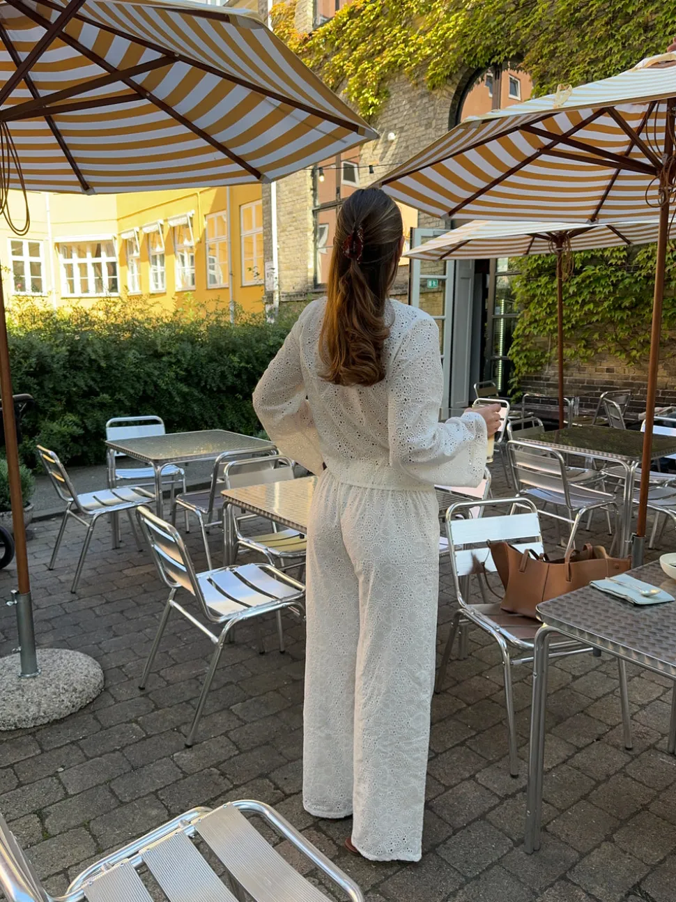 Mathilde Ravn bukser med stort broderi - Hvid