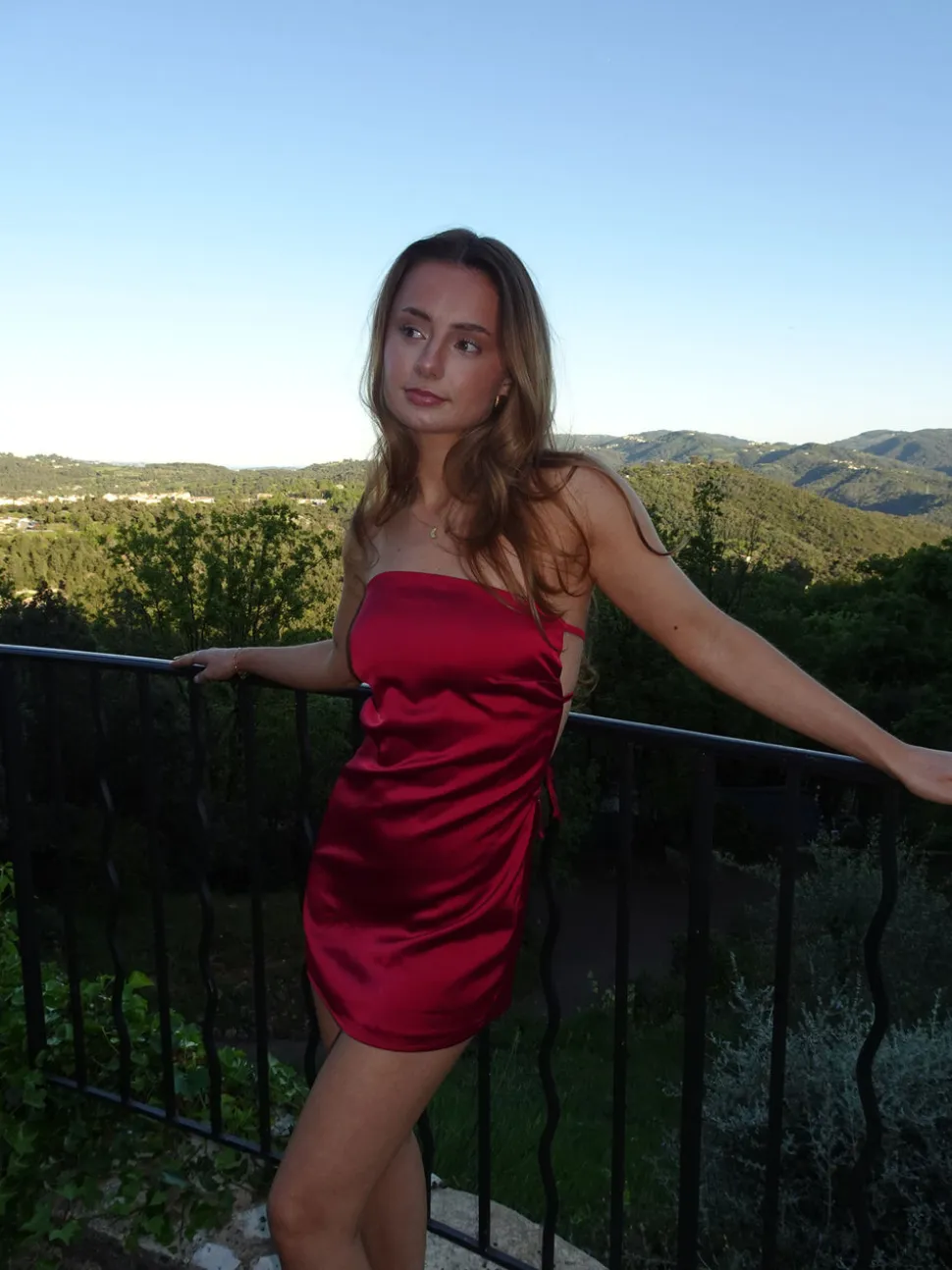 Siena satin bandeaukjole - Rød