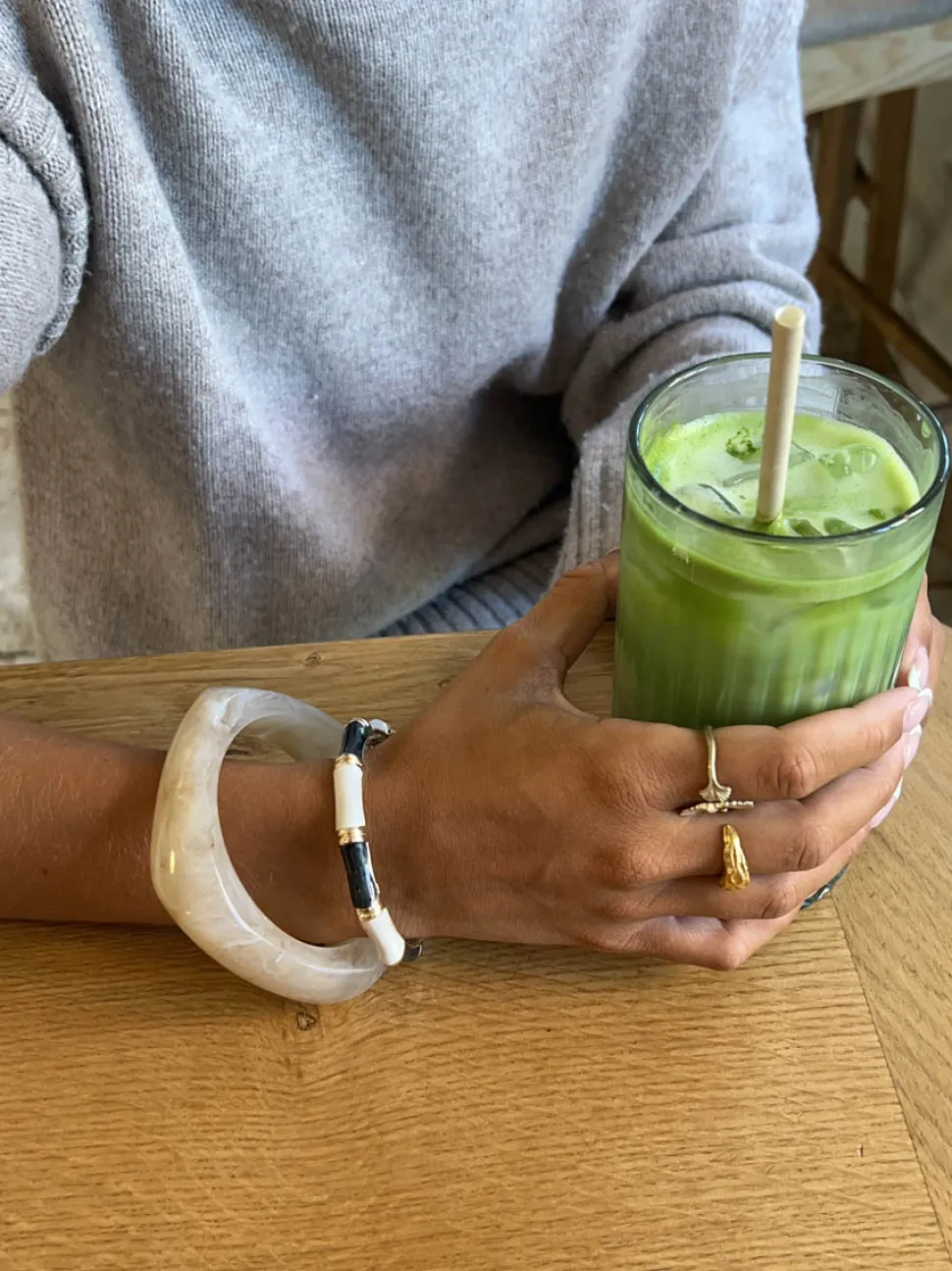 Sola armbånd med striber - Sort/hvid