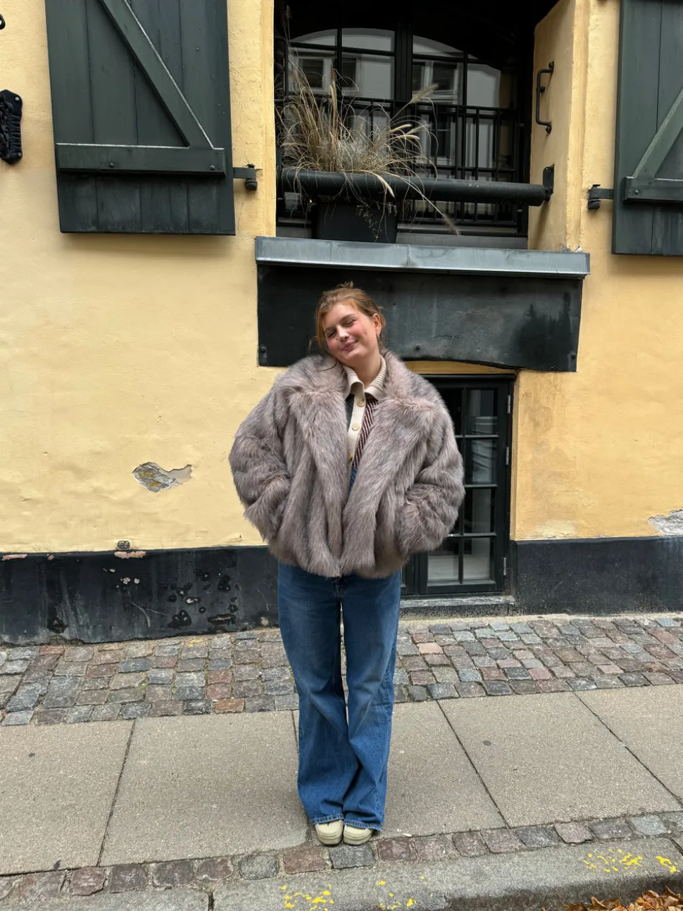 Tilla pelsjakke - Beige
