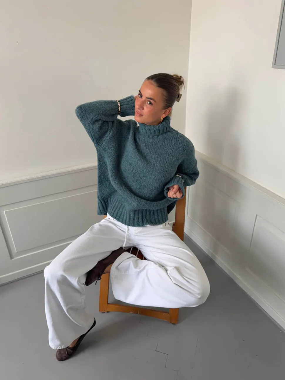 Valdamara oversized striktrøje med turtleneck - Blå